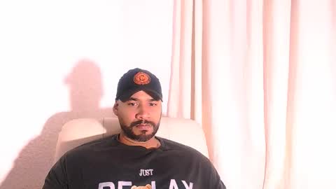 En moreno online show from 02.20.26