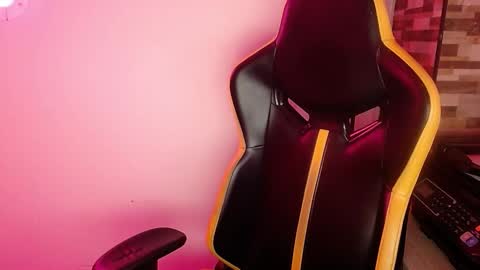 Snapshot of jhonatan_morales_s chatting on 11.01.25 jhonatan_morales_s online show from 11.01.25