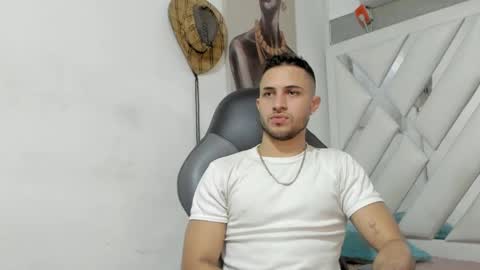 Snapshot of jhonny_flames7 chatting on 12.24.24 jhonny online show from 12.24.24