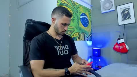 Snapshot of jhonny_flames7 chatting on 09.15.25 jhonny online show from 09.15.25