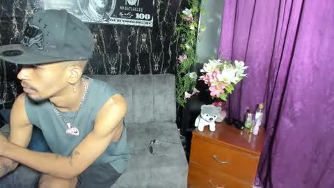 Snapshot of jhonson821 chatting on 11.17.25 jhonson821 online show from 11.17.25