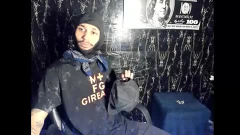 Snapshot of jhonson821 chatting on 11.25.25 jhonson821 online show from 11.25.25