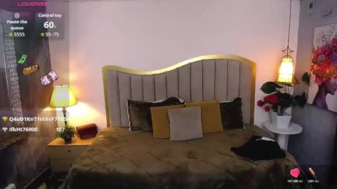 Snapshot of jhos_padill chatting on 12.20.25 jhos online show from 12.20.25