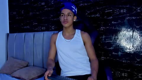 Snapshot of jhos_smith chatting on 09.28.25 Jhos online show from 09.28.25