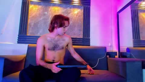 Snapshot of jhostin_1 chatting on 11.24.25 jhostin_1 online show from 11.24.25