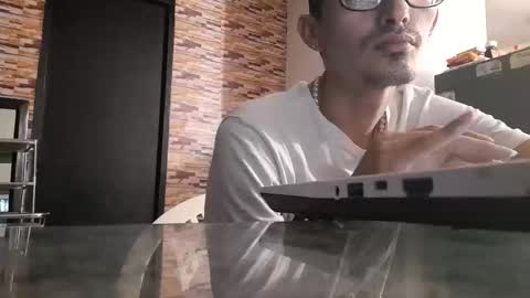 Jhosuamoore  online show from 11.03.25