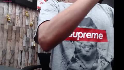 Snapshot of jhosuamoore2 chatting on 12.15.25 jhosuamoore2 online show from 12.15.25