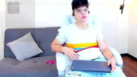 Snapshot of jhoumod_21 chatting on 10.02.25 jhoumod_21 online show from 10.02.25