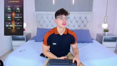 Snapshot of jhoumod_21 chatting on 11.30.25 jhoumod_21 online show from 11.30.25