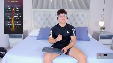 Snapshot of jhoumod_21 chatting on 12.02.25 jhoumod_21 online show from 12.02.25