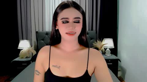 jhuliana_and_charles_room online show from 04.10.26