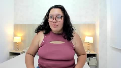 Snapshot of jimena_sandoval chatting on 12.17.25 Jimena online show from 12.17.25