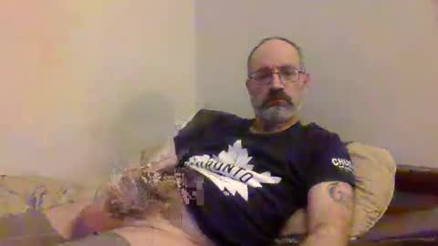 Snapshot of jimmielove2046 chatting on 01.28.25 jimmielove2046 online show from 01.28.25