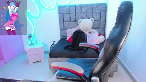 kim online show from 11.26.25