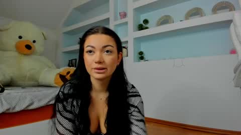 Juliee online show from 05.20.26