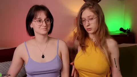 Snapshot of jitoon_exe chatting on 02.23.25 Hey Guys We are Julia ginger Tina brunette online show from 02.23.25