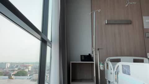 Jiwon online show from 02.17.25