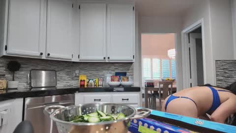 Jiwon online show from 09.14.25