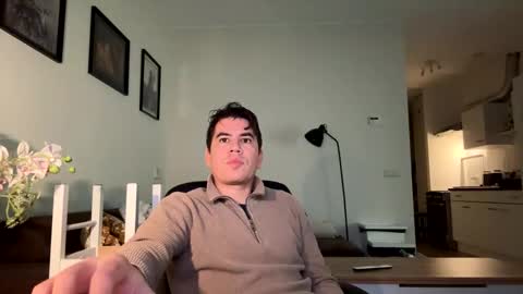 Snapshot of jjd8 chatting on 12.01.25 jjd8 online show from 12.01.25