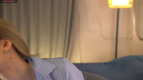 Snapshot of jjennnyy chatting on 11.13.25 Jenny online show from 11.13.25