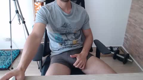 Snapshot of jjrod91 chatting on 10.29.25 Jon online show from 10.29.25