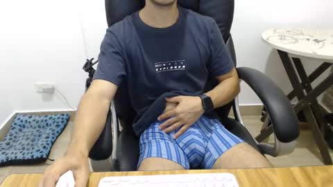 Snapshot of jjrod91 chatting on 11.11.25 Jon online show from 11.11.25