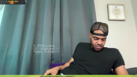 Snapshot of jloads_ chatting on 12.19.25 Jay Load online show from 12.19.25