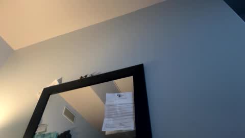 Snapshot of jlovindemsm chatting on 12.01.25 Jimmy online show from 12.01.25