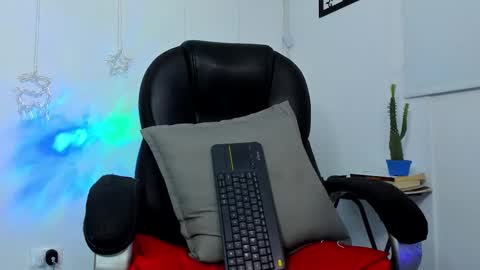 Snapshot of jmortton chatting on 12.14.25 IGJmortton online show from 12.14.25