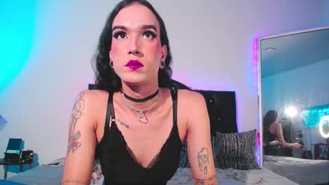 Snapshot of joaisaza chatting on 03.30.26 Joa Isaza online show from 03.30.26