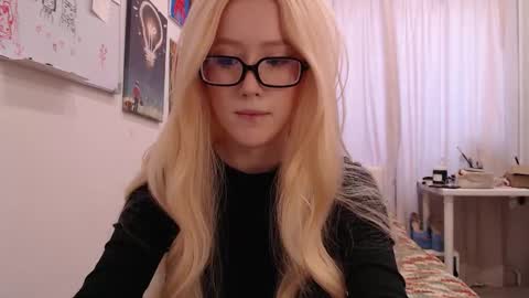 joan_kiss online show from 12.20.25