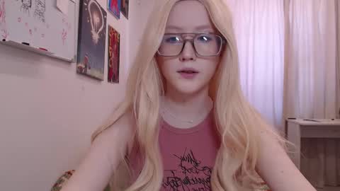 joan_kiss online show from 03.05.26