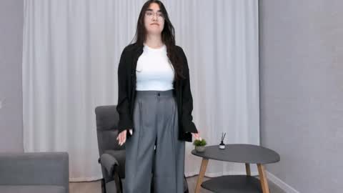 Mia online show from 12.14.24