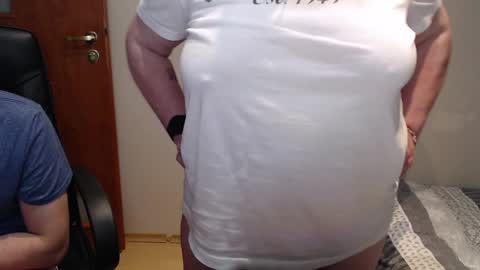 Snapshot of joannaandneighbour chatting on 01.12.25 Joanna and Greg online show from 01.12.25