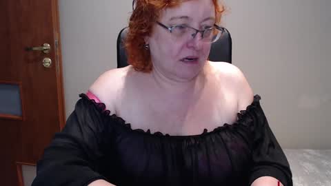 Snapshot of joannaandneighbour chatting on 01.14.25 Joanna and Greg online show from 01.14.25