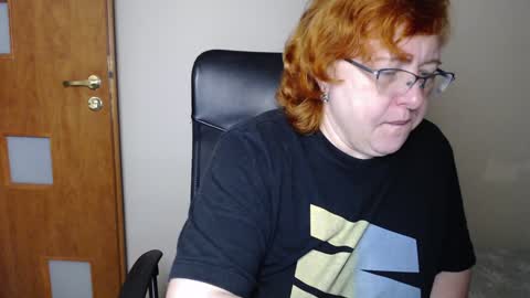 Snapshot of joannaandneighbour chatting on 01.20.25 Joanna and Greg online show from 01.20.25