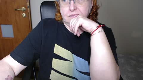 Snapshot of joannaandneighbour chatting on 01.20.25 Joanna and Greg online show from 01.20.25