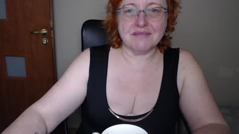 Snapshot of joannaandneighbour chatting on 01.21.25 Joanna and Greg online show from 01.21.25