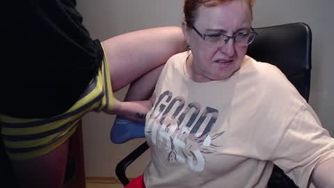 Snapshot of joannaandneighbour chatting on 01.23.25 Joanna and Greg online show from 01.23.25