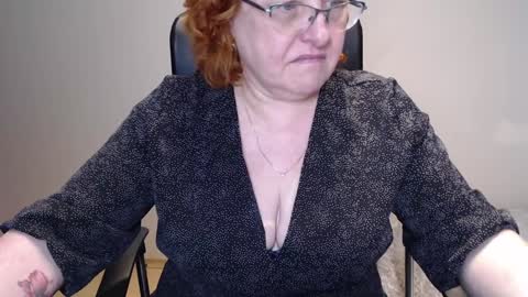 Snapshot of joannaandneighbour chatting on 01.29.25 Joanna and Greg online show from 01.29.25