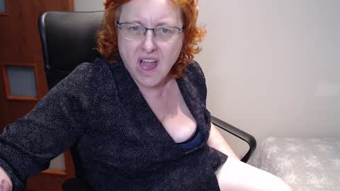 Snapshot of joannaandneighbour chatting on 01.29.25 Joanna and Greg online show from 01.29.25