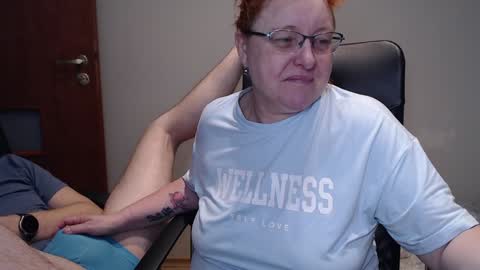 Snapshot of joannaandneighbour chatting on 01.30.25 Joanna and Greg online show from 01.30.25