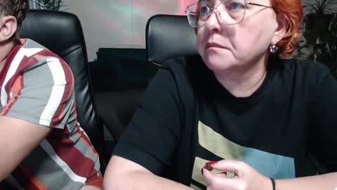 Snapshot of joannaandneighbour chatting on 10.08.25 Joanna and Greg online show from 10.08.25