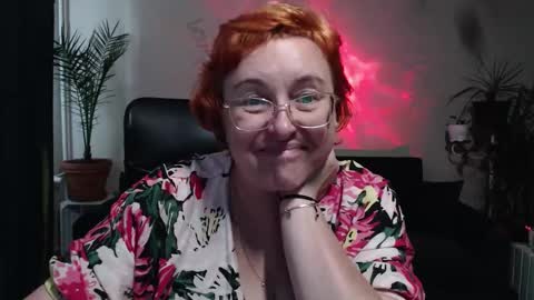 Snapshot of joannaandneighbour chatting on 10.09.25 Joanna and Greg online show from 10.09.25