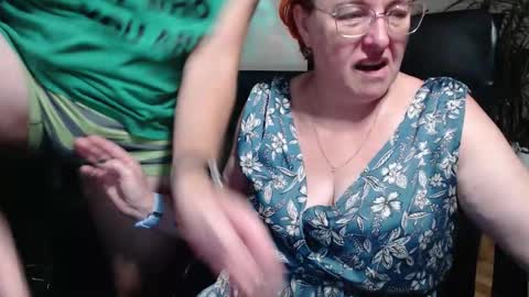 Snapshot of joannaandneighbour chatting on 10.10.25 Joanna and Greg online show from 10.10.25