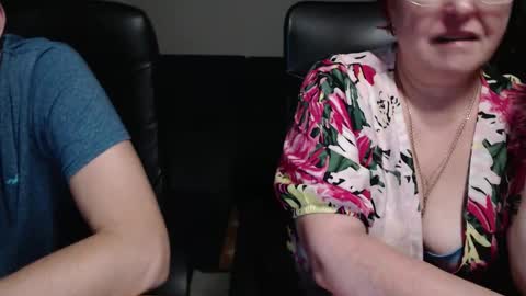 Snapshot of joannaandneighbour chatting on 10.28.25 Joanna and Greg online show from 10.28.25