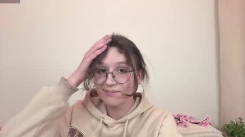 Snapshot of joannwhitver chatting on 12.15.25 Nana online show from 12.15.25