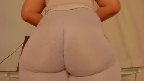 joanyo_brown online show from 12.14.25