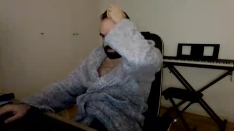 joaodias_18 online show from 12.17.25