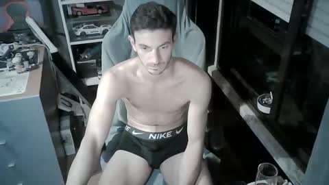 Snapshot of joaomuacho chatting on 09.10.25 joao love online show from 09.10.25